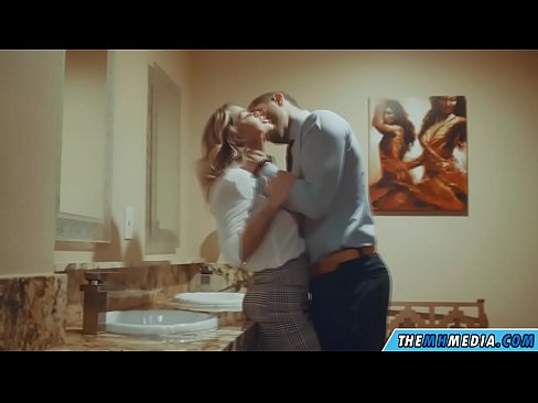 ❤️ когда грудастая блондинка соблазняет тебя в общественном туалете ☑ Порево на сайте killvs.top ❤
